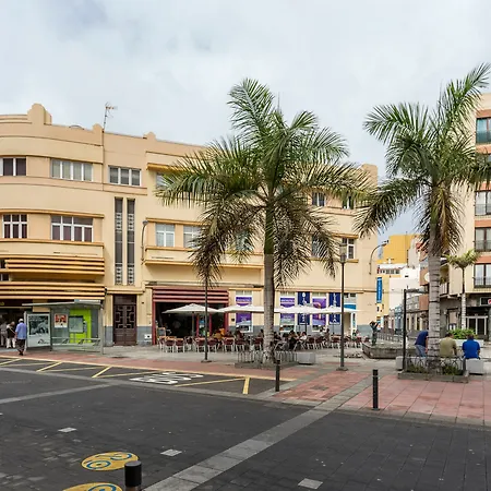 Apartmán New And Near To The